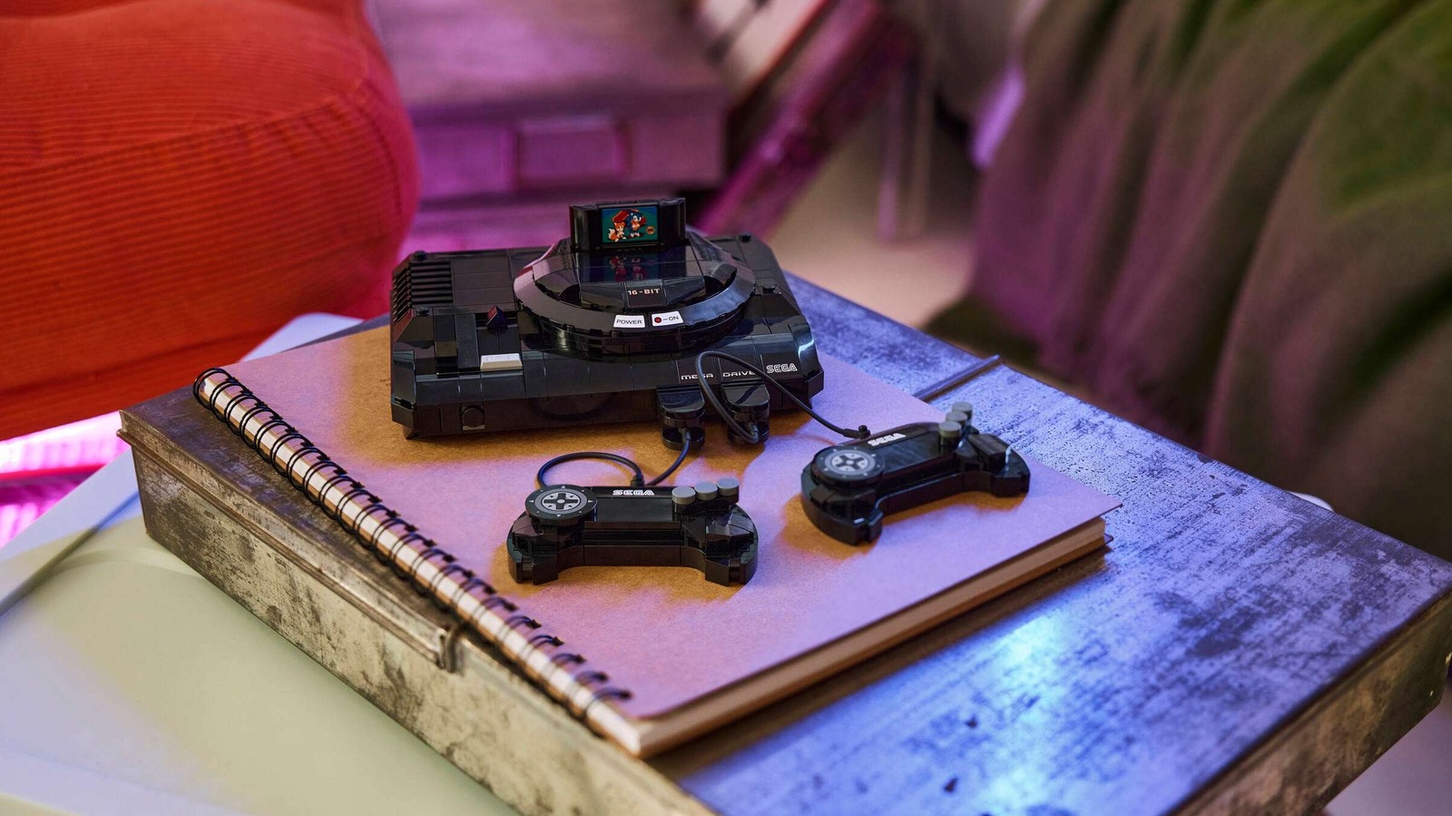 Lego brengt een Sega Genesis-set uit, compleet met kleine controllers