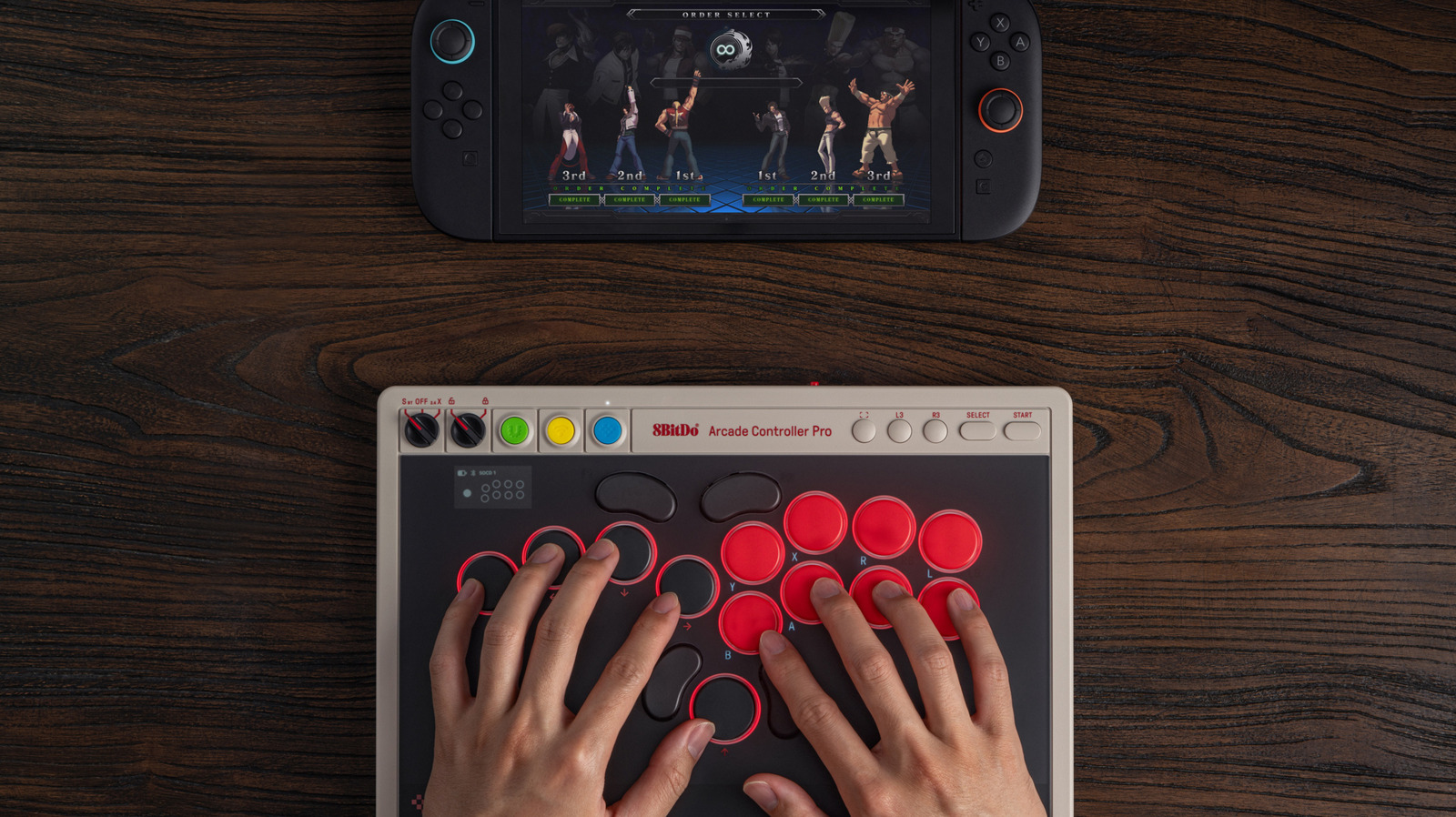8BitDo lanceert de Arcade Controller Pro voor hardcore vechtgamefans