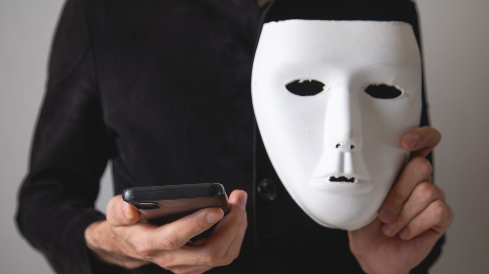 Hoe u een app op uw iPhone of iPad kunt verbergen en zichtbaar maken (en waarom u dat misschien wilt doen)