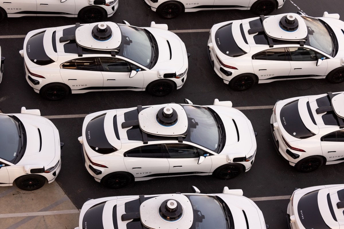 Waymo, robotaxi-operators worden opnieuw onder de loep genomen vanwege mislukte noodhulpmaatregelen
