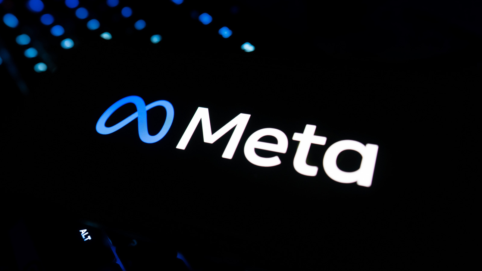 Meta 'pauzeert' het trackingprogramma voor medewerkers nadat het het hele bedrijf gevoelige gegevens heeft laten zien