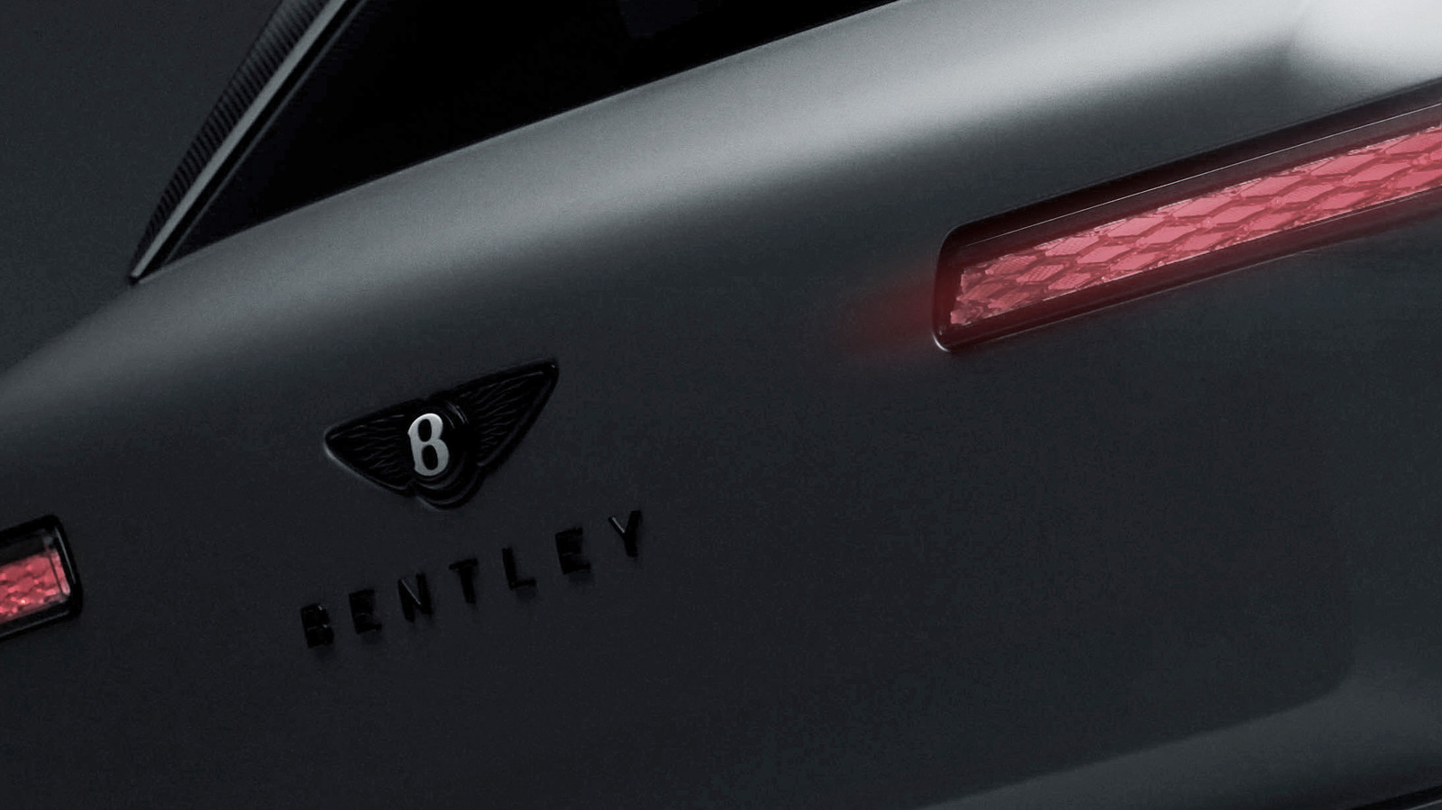 Bentley plaagt de Torcal, zijn eerste elektrische auto