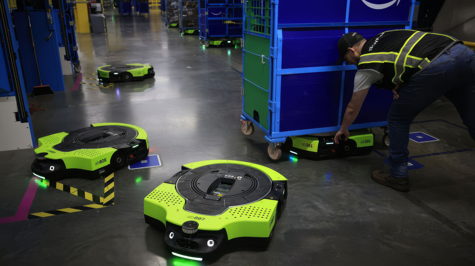 De nieuwe Proteus magazijnrobot van Amazon is volledig autonoom