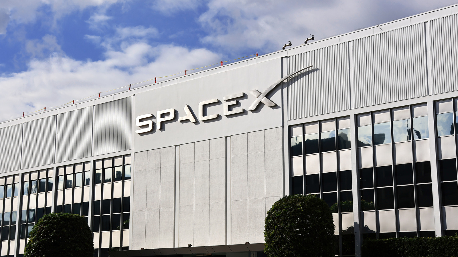 Rapport suggereert dat SpaceX een draagbaar AI-apparaat test, Musk zegt dat het 'volkomen onwaar' is