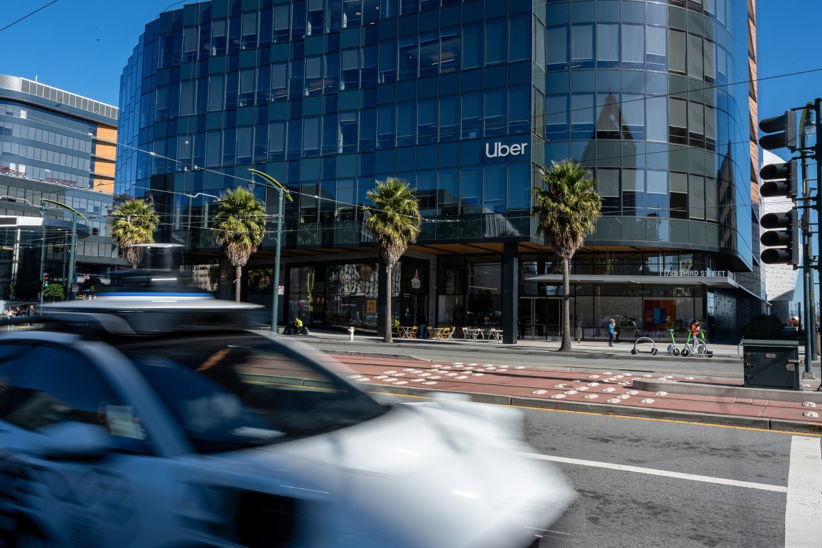 Uber wil van zijn miljoenen chauffeurs een sensorraster maken voor zelfrijdende bedrijven