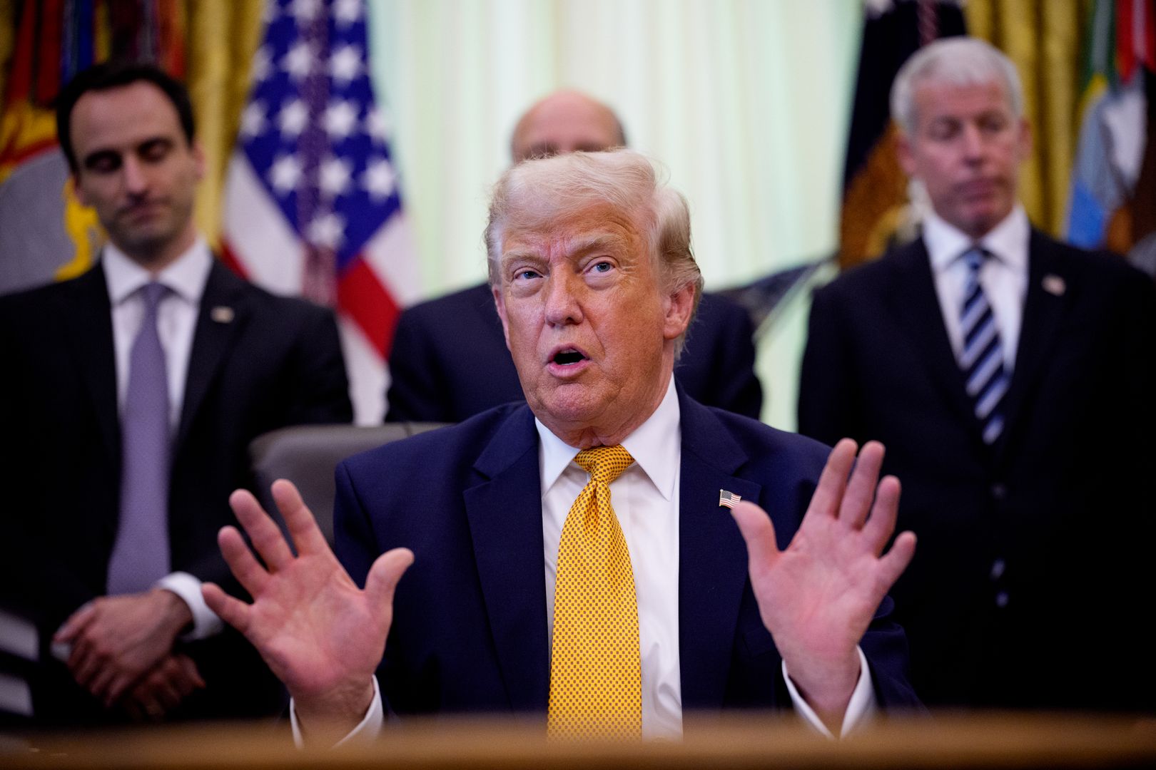 De weigering van Trump om de huisvestingswet te ondertekenen zou het Congres kunnen vertragen en de Clarity Act in gevaar kunnen brengen