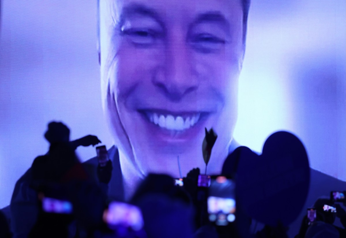 Elon Musk gaf zijn leidinggevenden herhaaldelijk een voorsprong bij de eerste winstoproep van SpaceX