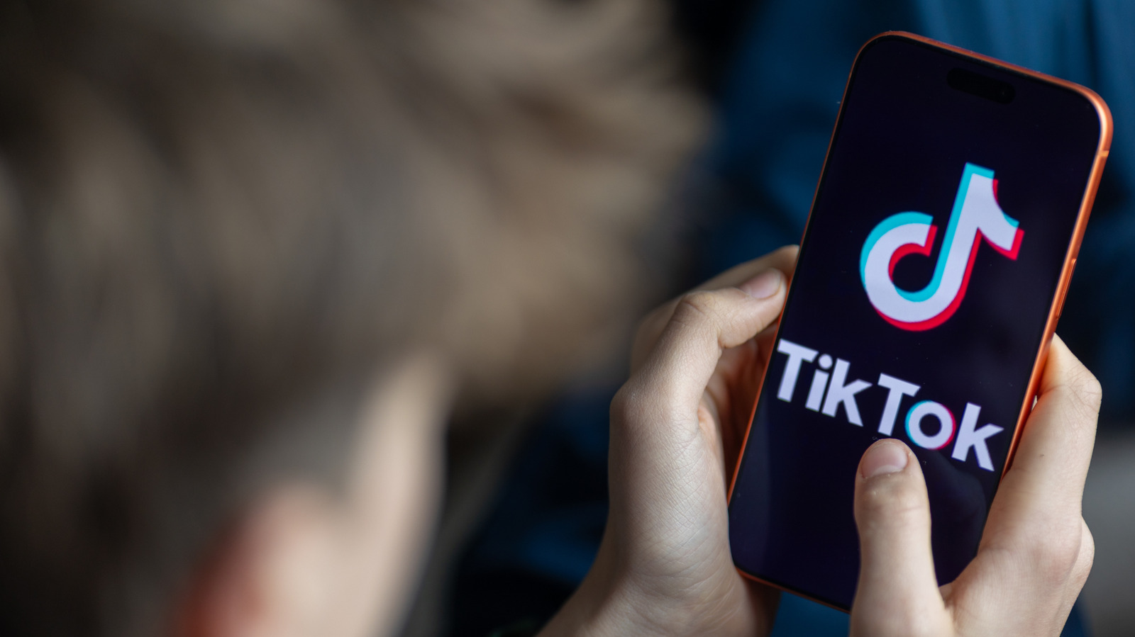 De EU vindt dat TikTok niet genoeg heeft gedaan om de veiligheid van minderjarigen te garanderen