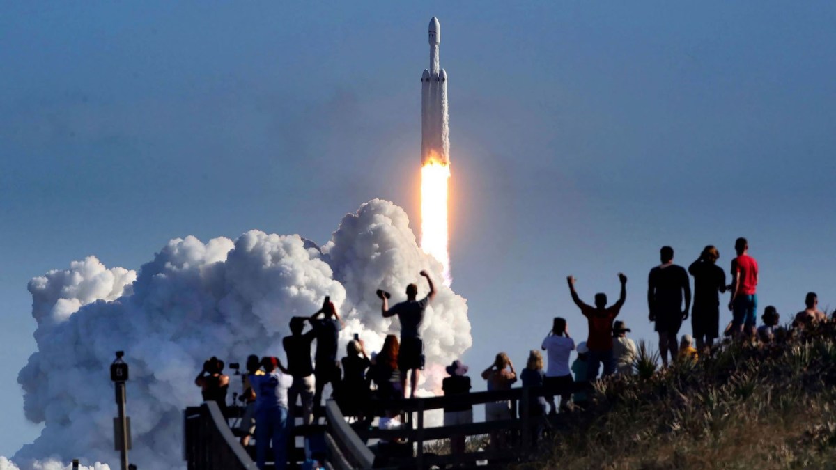 De waardering van SpaceX stijgt naar 2,6 biljoen dollar en passeert kortstondig Amazon