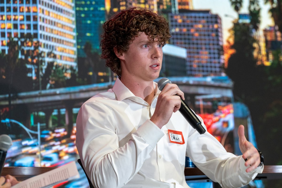 Ethan Thornton probeert alles in één keer te doen