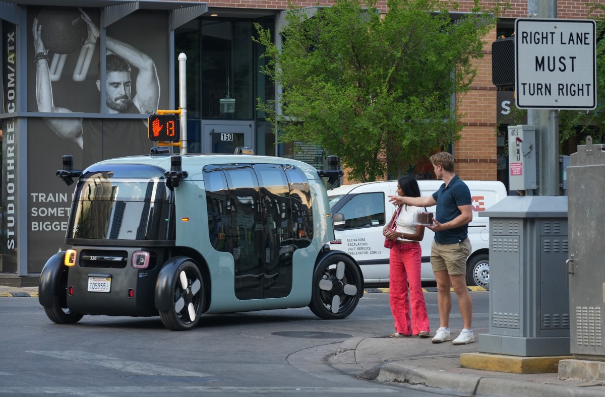 Zoox neemt de laatste federale hindernis over om een ​​betaalde robotaxi-service te lanceren