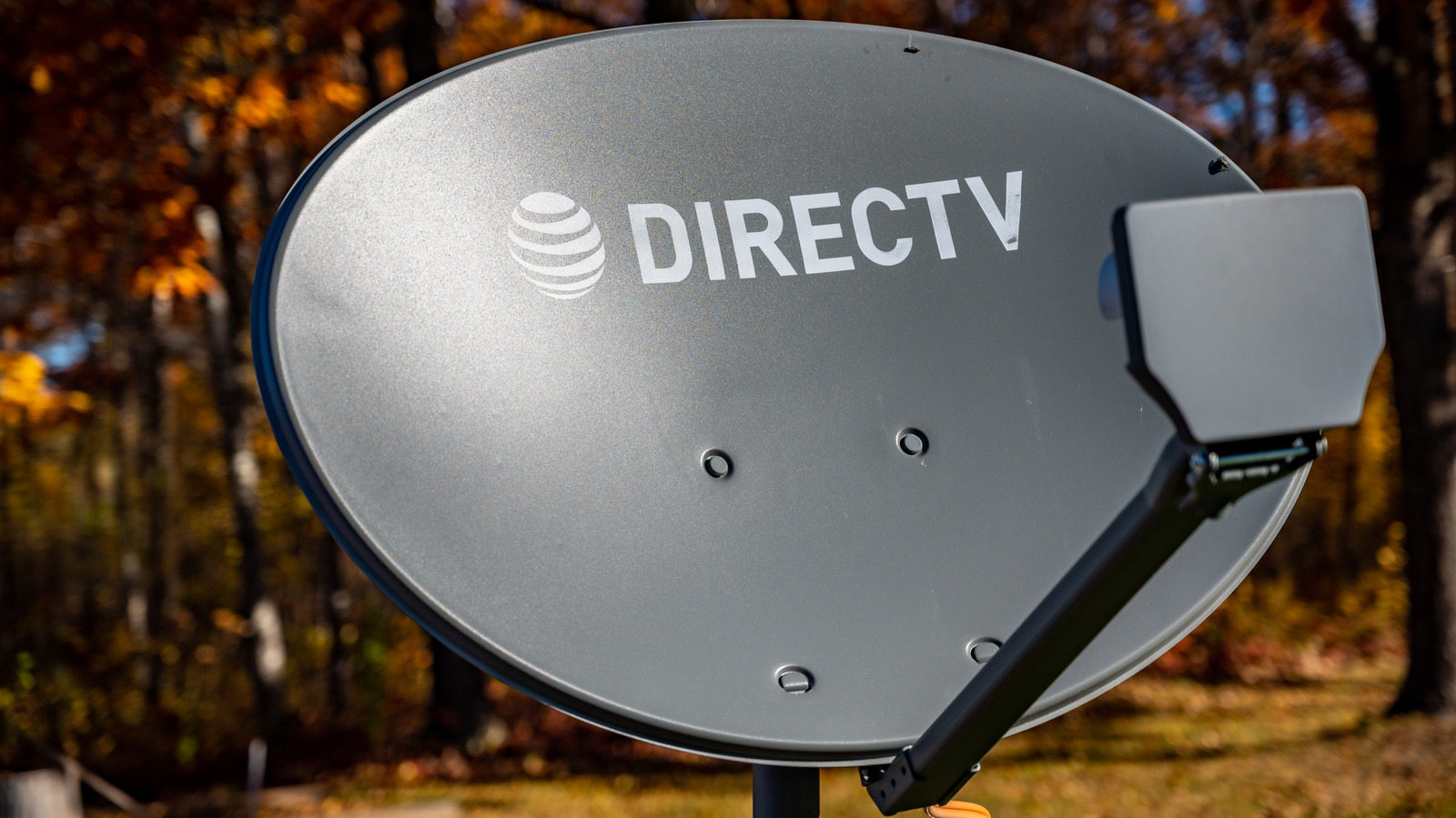 Kun je een schotelantenne gebruiken als gratis tv-antenne? Het hangt ervan af waar je woont