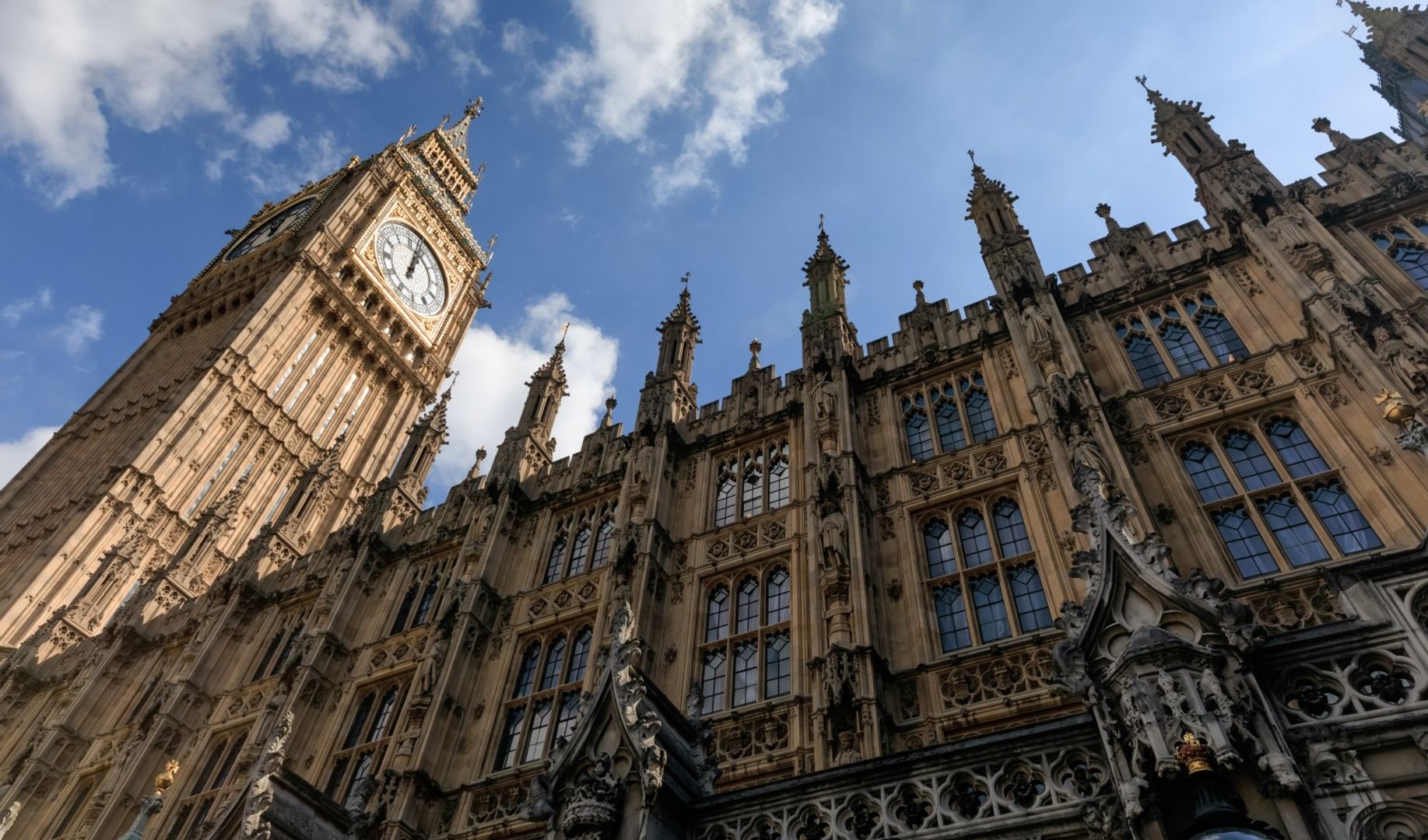 De commissie van het Britse House of Lords roept de Bank of England op om de voorgestelde stablecoin-beperkingen te heroverwegen