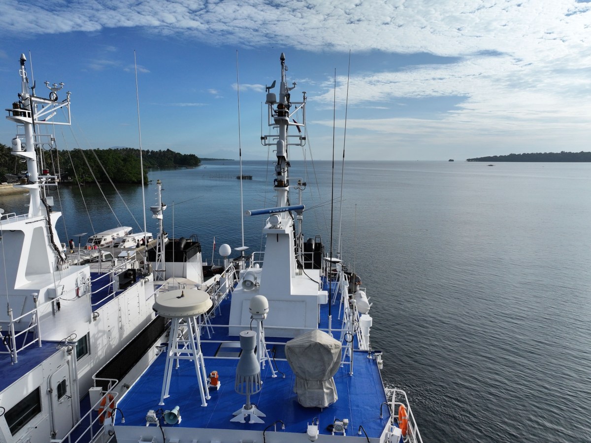 Kwartiermeester bouwt een maritieme bijenkorfgeest op