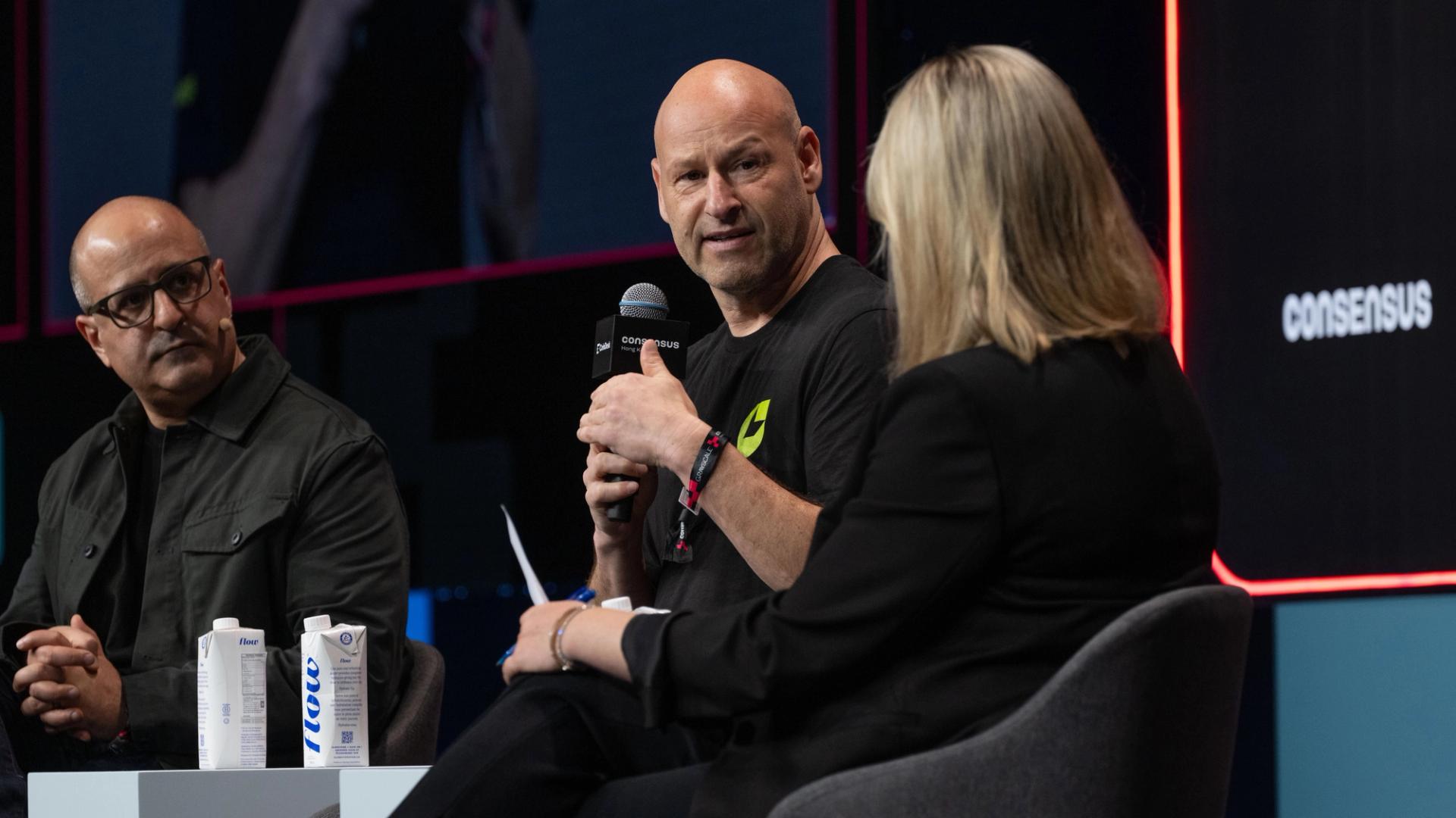 Mede-oprichter van Ethereum, Joseph Lubin, waarschuwt voor de gevaren als AI wordt gecontroleerd door een paar grote technologiebedrijven
