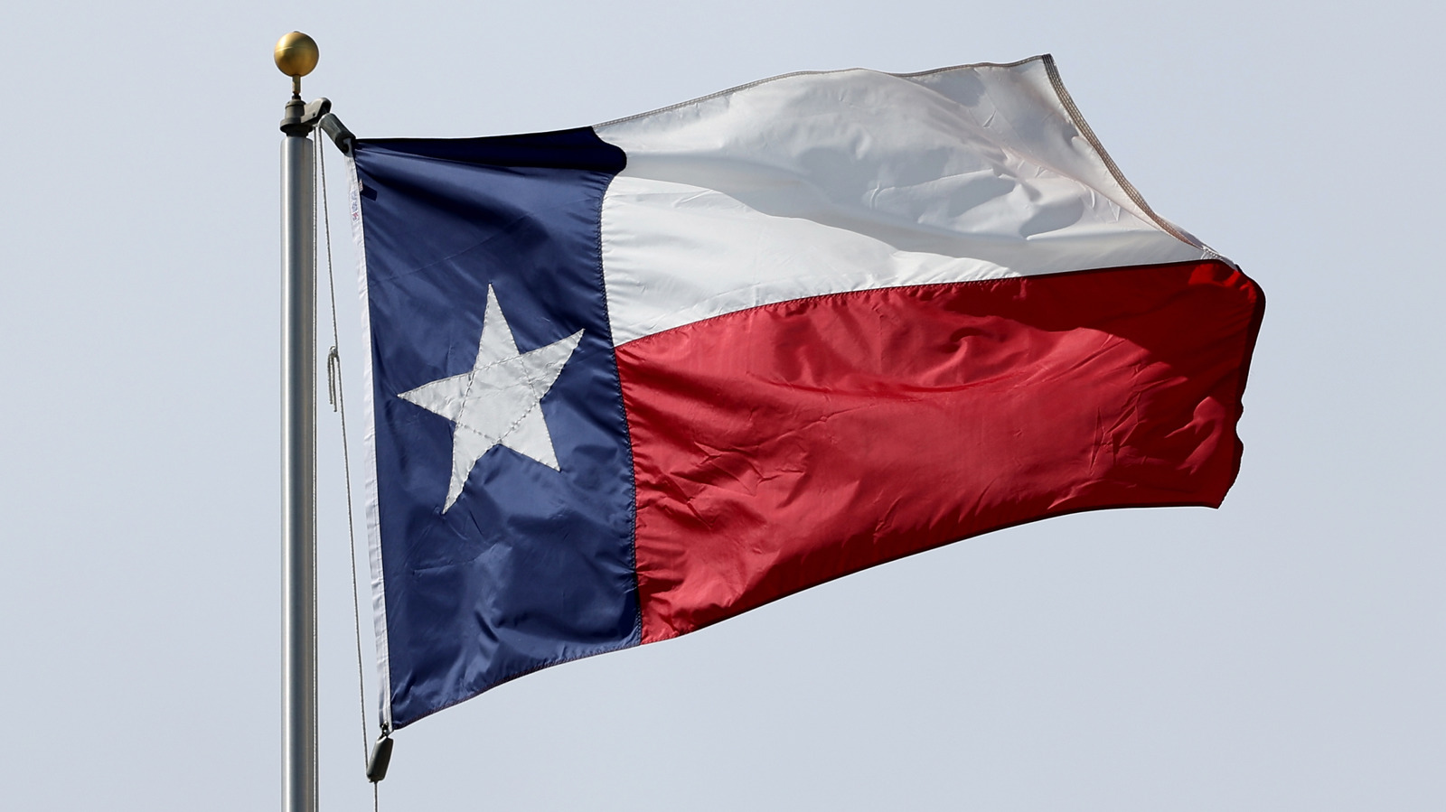 De gouverneur van Texas geeft opdracht tot een audit van nieuwe datacenters nadat hij zich realiseerde dat meer dan 400 gigawatt aan stroom veel is