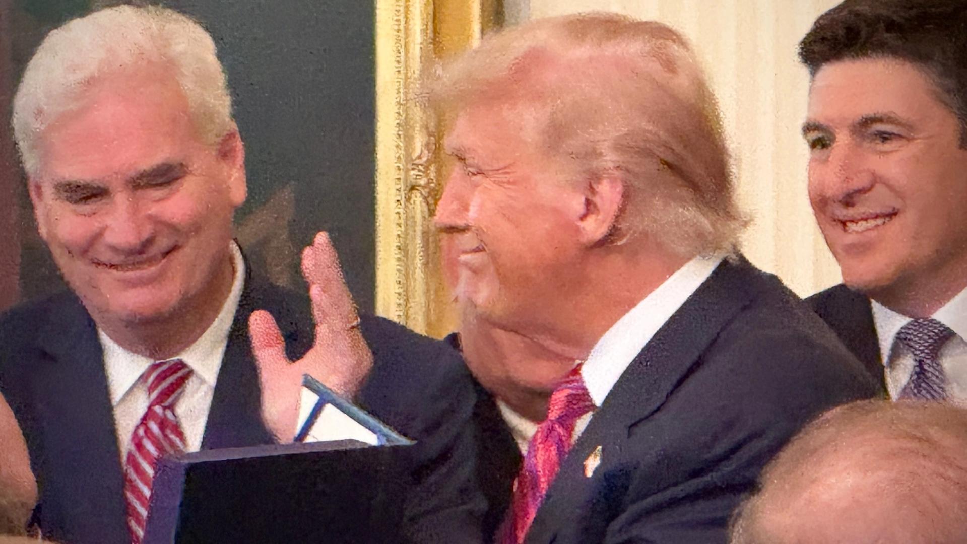 De crypto-rijkdommen van Trump dreigen over de Clarity Act-gesprekken om conflicten voor Amerikaanse functionarissen te verbieden