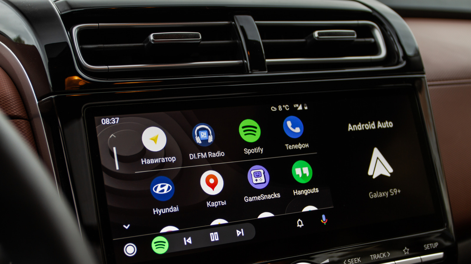 Uw Android Auto omzetten naar draadloos is eenvoudig met een adapter