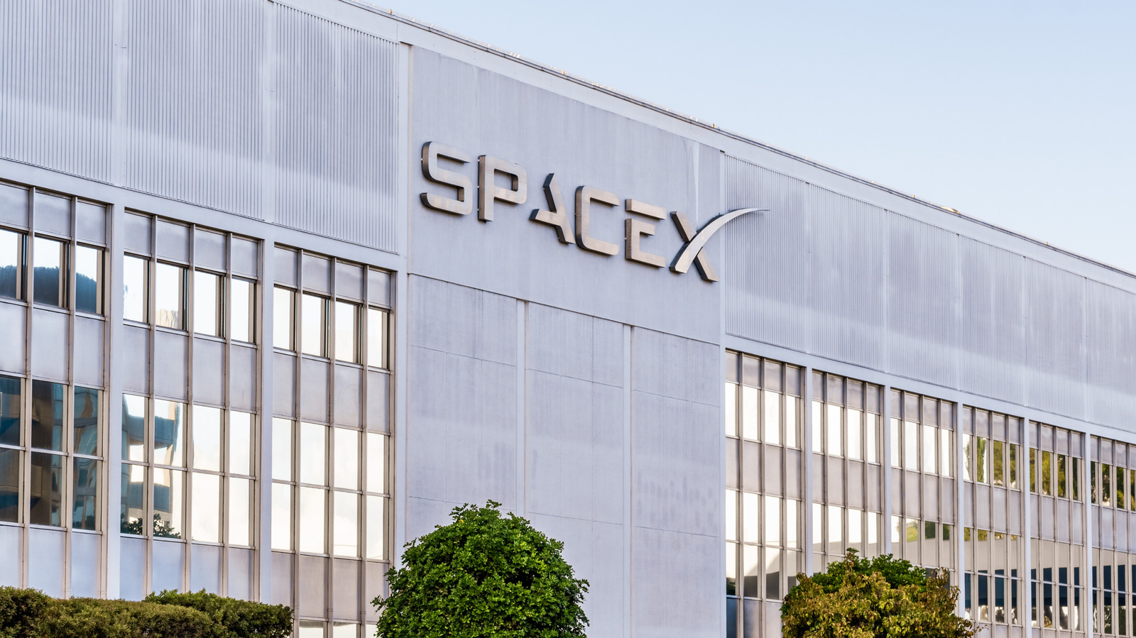 Google overweegt naar verluidt samen te werken met SpaceX aan orbitale datacenters