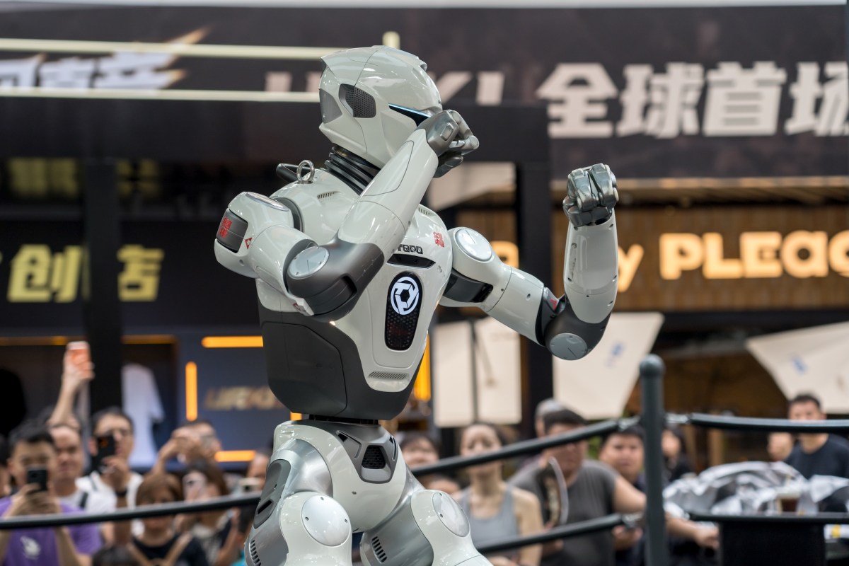 De Amerikaanse regering verbiedt nieuwe in het buitenland gemaakte mensachtigen, robothonden en zonne-energie-omvormers, daarbij verwijzend naar risico's voor de nationale veiligheid