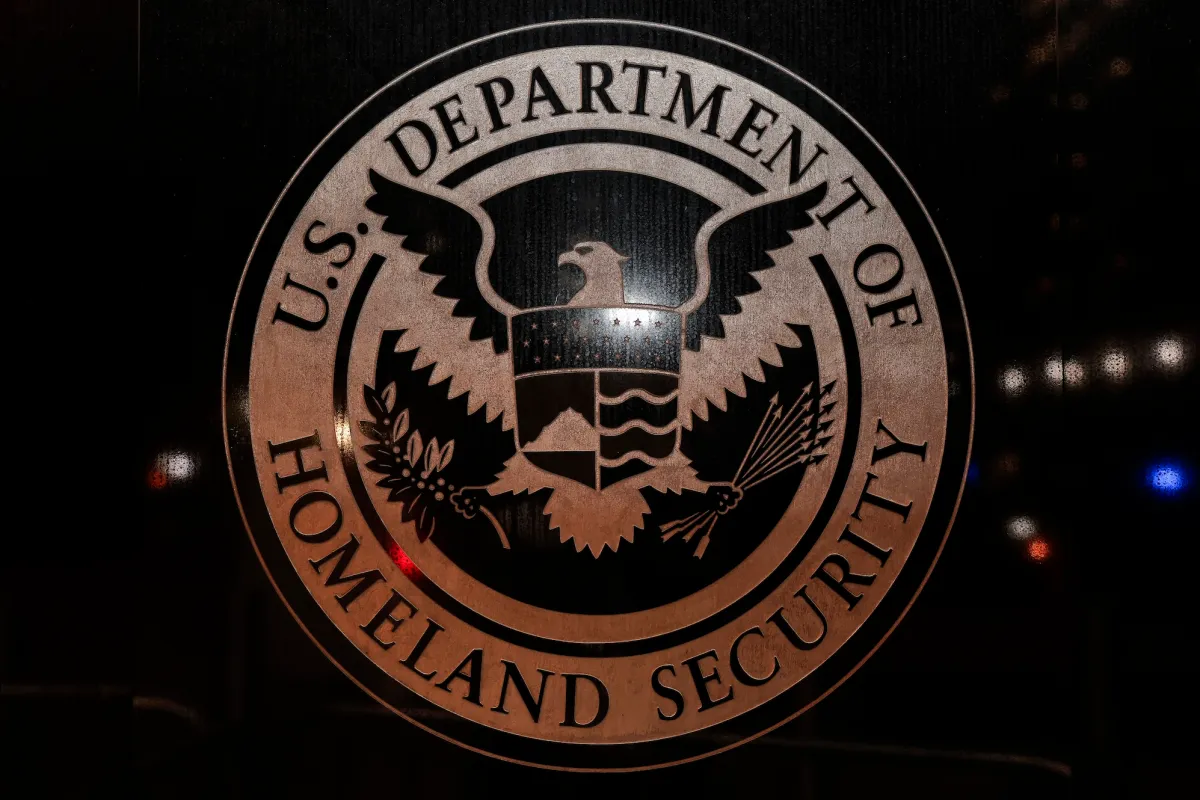 Hacker heeft personeelsgegevens gestolen van duizenden medewerkers van Homeland Security, waaronder CBP- en ICE-agenten