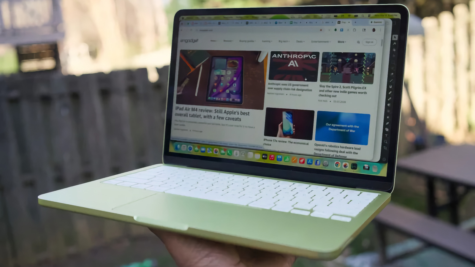 Apple's geruchten over upgrades voor zijn Mac-serie gaan verder dan alleen touchscreens