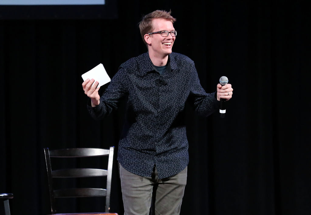 YouTuber Hank Green zegt dat zijn AI-gebruik ‘niet gezond’ is