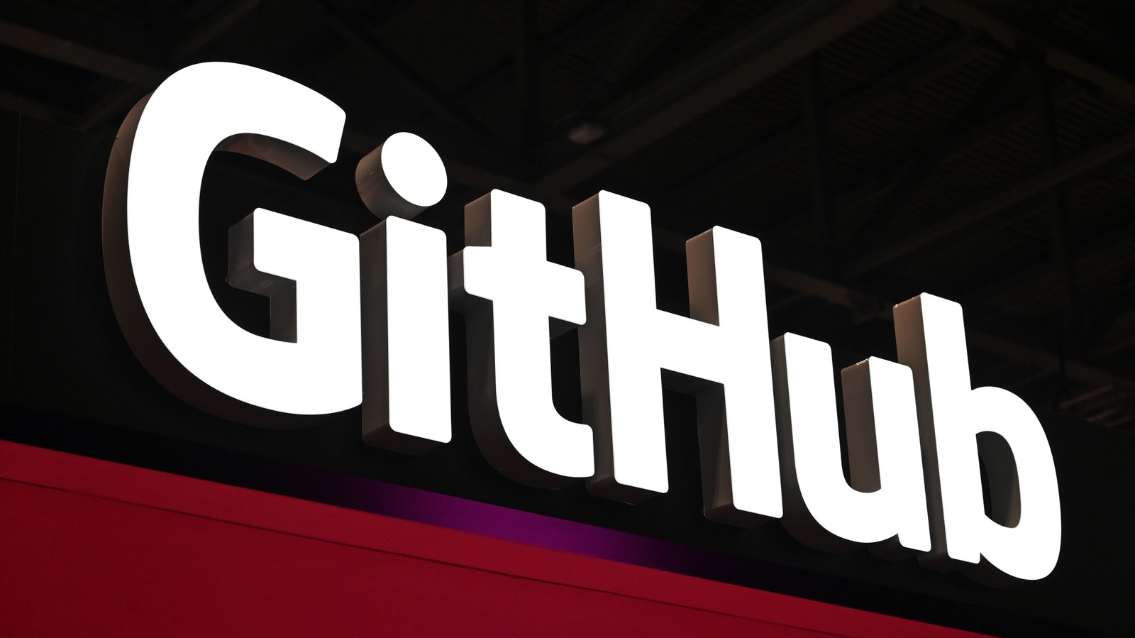 GitHub zegt dat de commits de afgelopen vier maanden zijn verdubbeld
