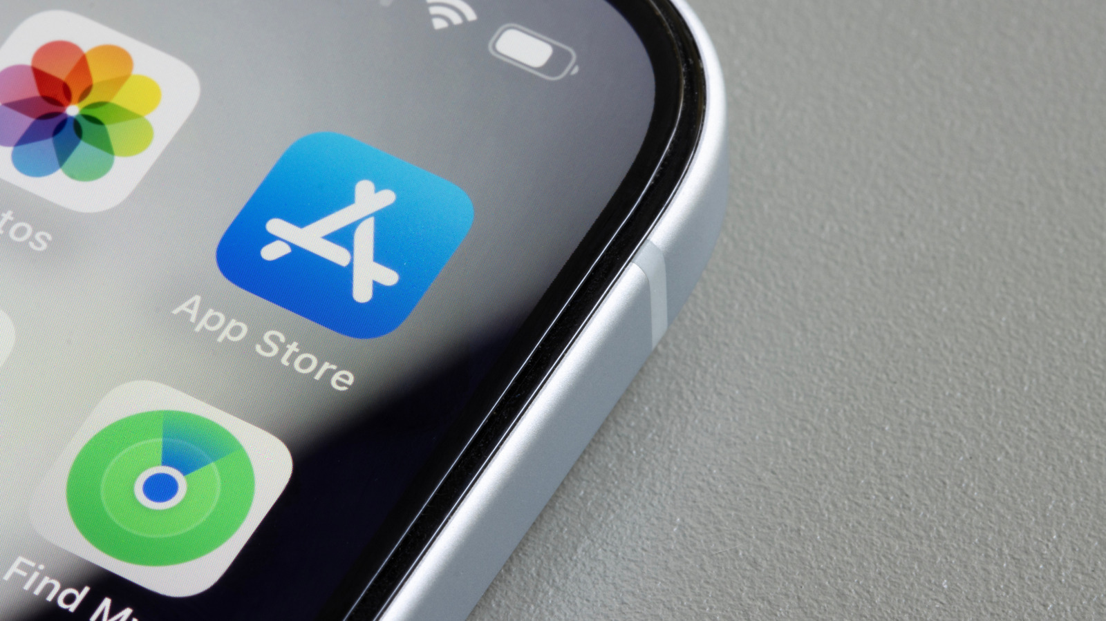 Apple en Google hebben van een advocaat uit San Francisco opdracht gekregen actie te ondernemen tegen 'nudify'-apps
