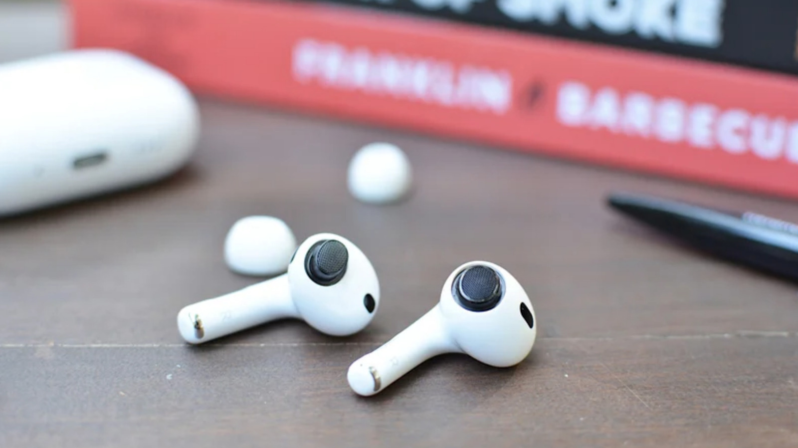 We hebben meer details over de met camera's uitgeruste AirPods van Apple en ze zijn behoorlijk raar