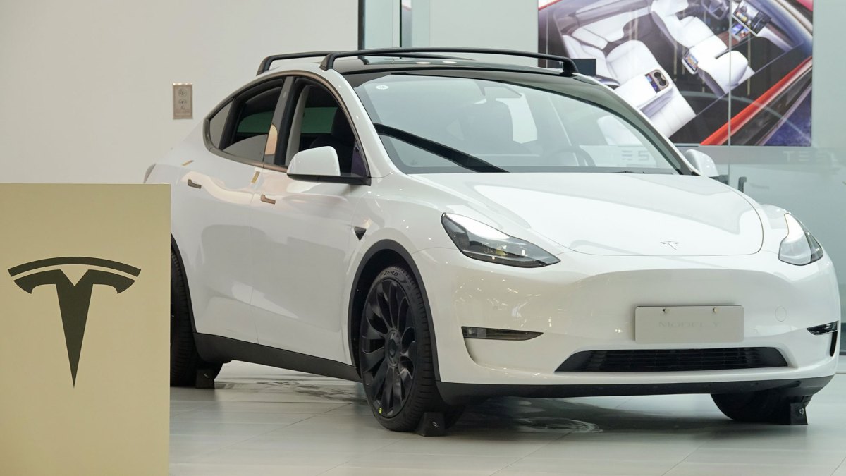 Elon Musk geeft toe dat miljoenen Tesla-bezitters upgrades nodig hebben voor echt ‘volledig zelfrijdend’