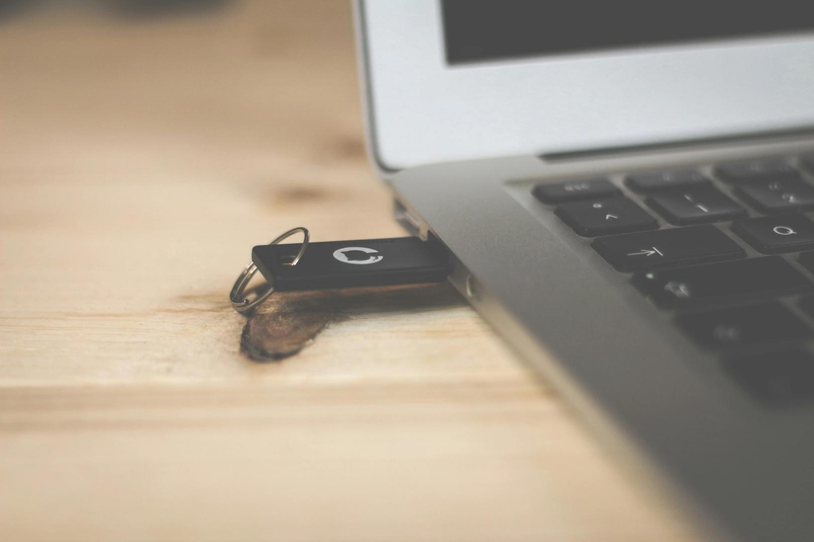 Microsoft heeft malware gevonden die crypto-wallets kaapt en zich verspreidt via USB-sticks