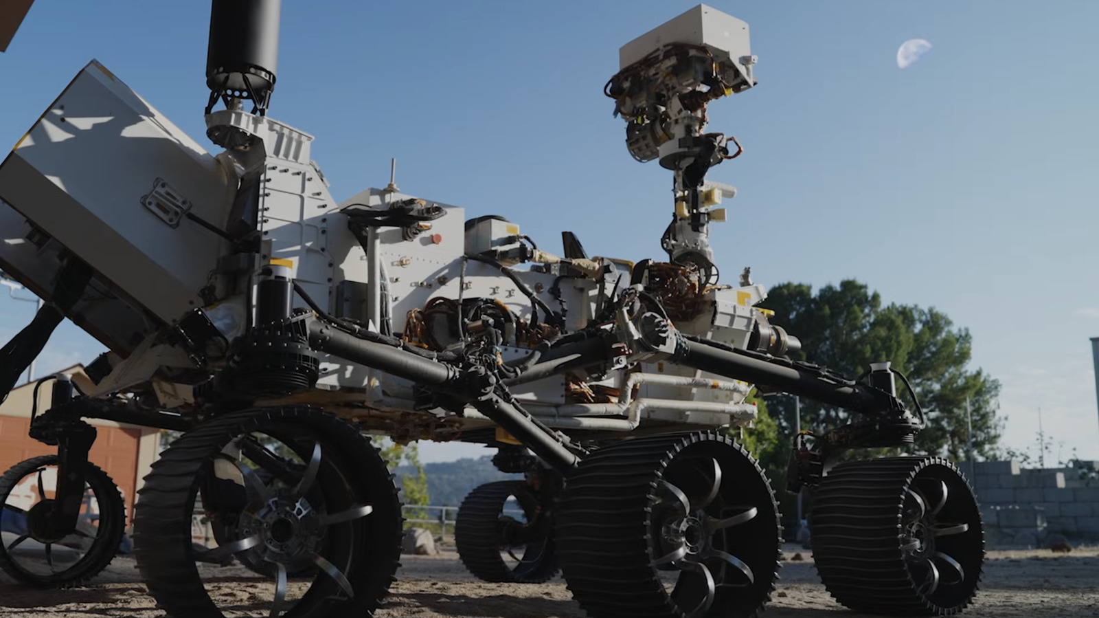 Een van NASA's Mars-rovers zou in plaats daarvan aan de maan kunnen worden beloofd