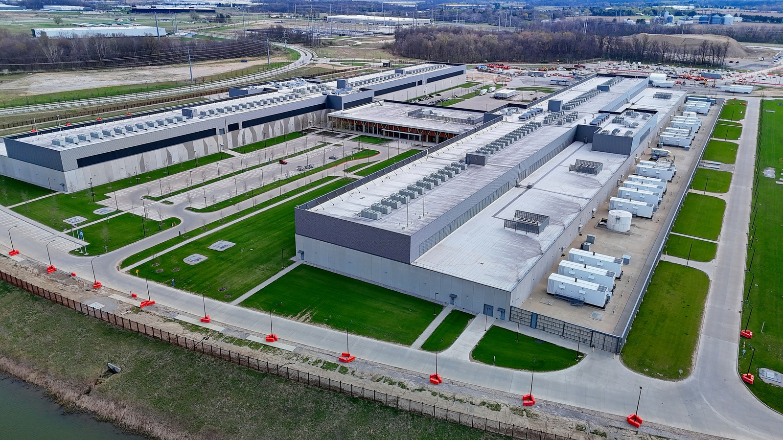 Meta bouwt naar verluidt zijn eigen cloudbedrijf