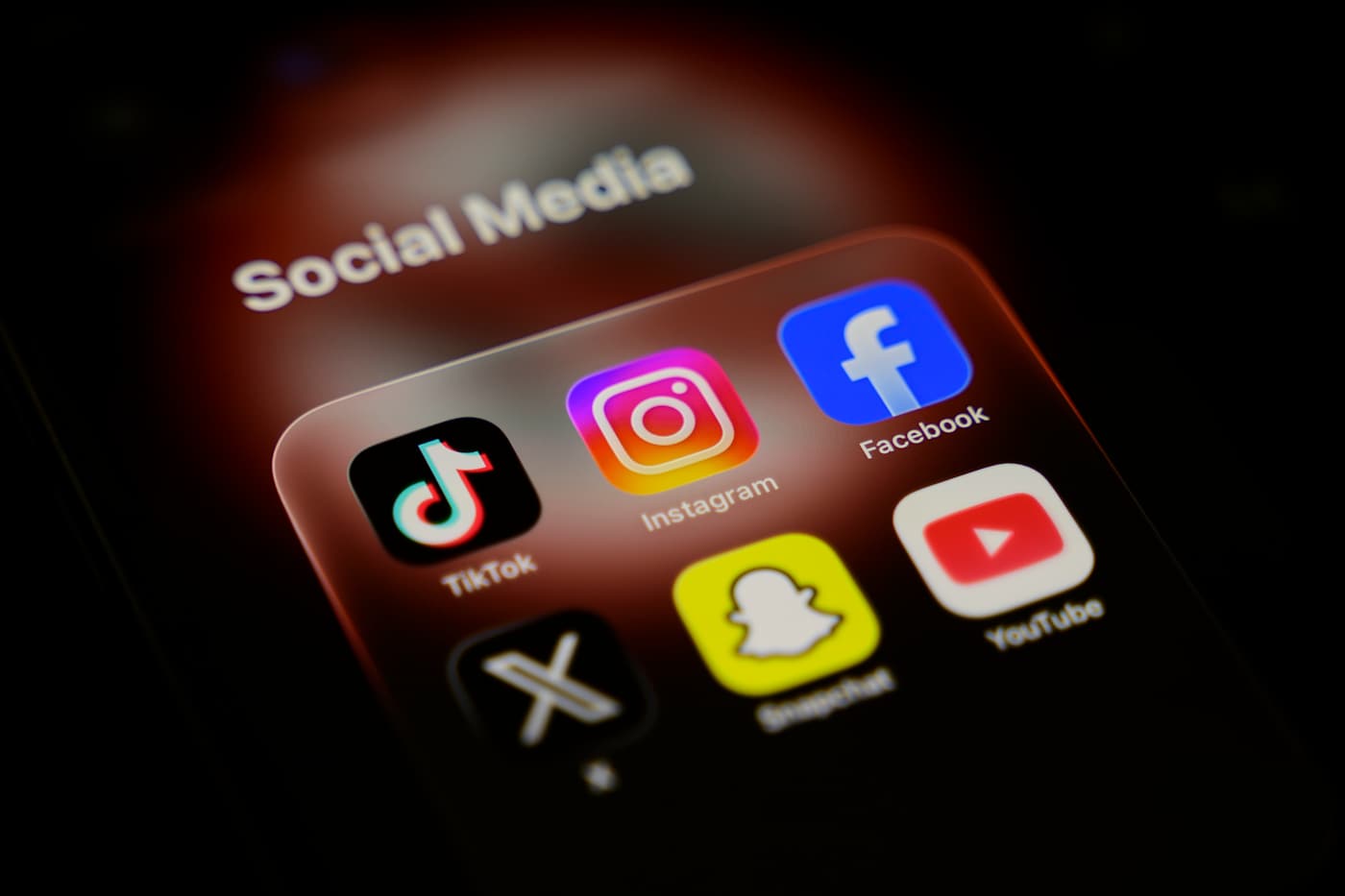 Griekenland verbiedt alle kinderen onder de 15 jaar om sociale media te gebruiken