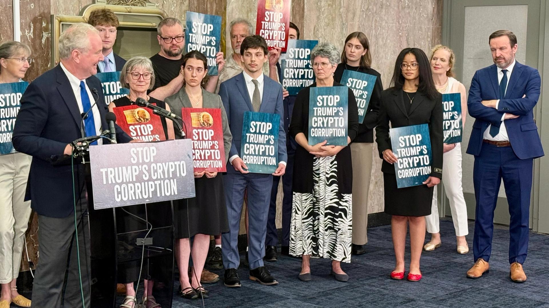 Sommige democraten in de Amerikaanse Senaat zijn tegen de Clarity Act en noemen het een ‘corrupt’ wetsvoorstel